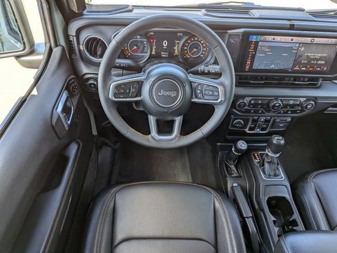 Used 2024 Jeep Wrangler Unlimited Sahara w/ Technology Group AWD/4WD image 14
