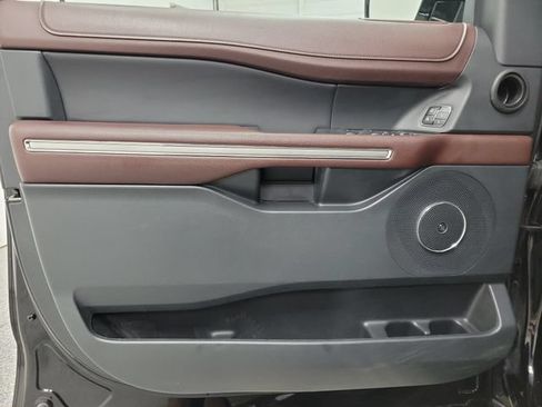 Used 2023 Ford Expedition Max Limited AWD/4WD image 21