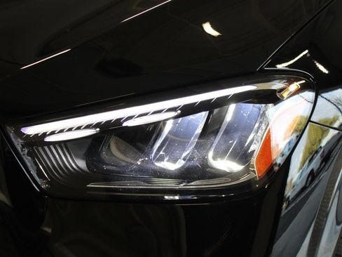 Used 2025 Mercedes-Benz GLE 350 4MATIC image 9