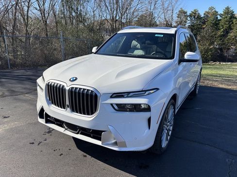 New 2026 BMW X7 xDrive40i w/ Executive Package image 1