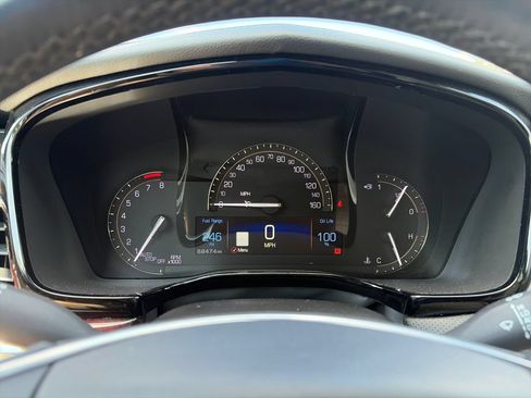 Used 2018 Cadillac XT5 Luxury w/ LPO, Sport Package AWD/4WD image 15