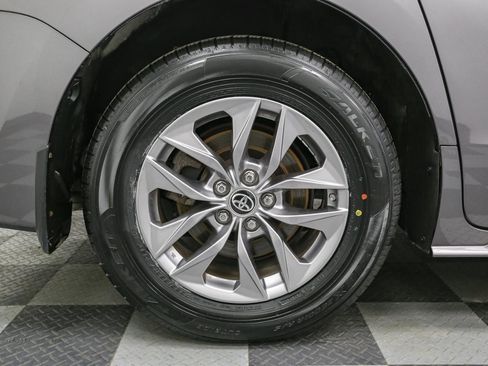 Certified 2023 Toyota Sienna LE image 17