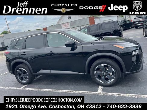 Used 2024 Nissan Rogue SV AWD/4WD image 1