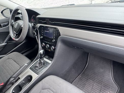 Used 2020 Volkswagen Passat 2.0T S image 18
