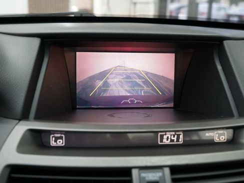 Used 2011 Honda Accord EX-L image 19
