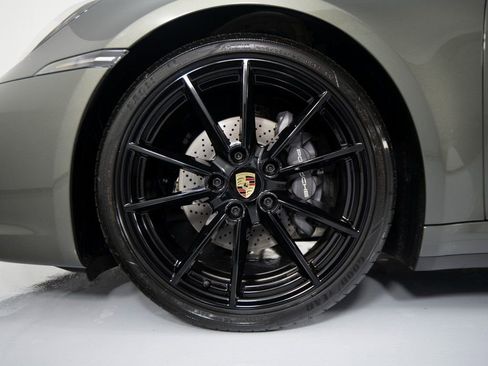 Certified 2022 Porsche 911 Carrera image 14