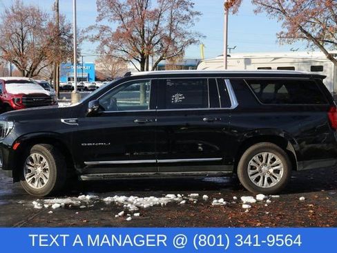 Used 2024 GMC Yukon XL Denali image 3