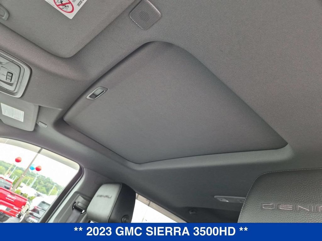 Used 2023 GMC Sierra 3500 Denali w/ Denali Ultimate Package AWD/4WD image 15
