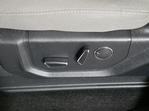 Used 2018 Ford F150 XLT w/ Equipment Group 302A Luxury image 20