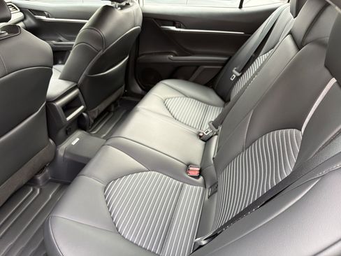 Used 2023 Toyota Camry SE w/ Cold Weather Package FWD image 23