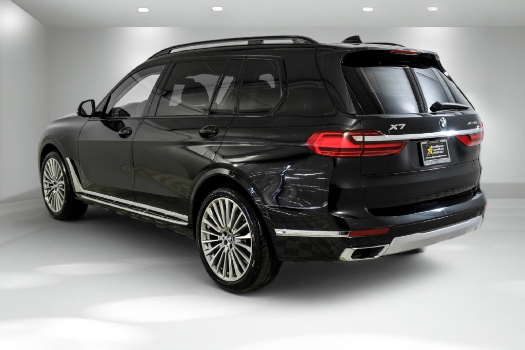 Used 2021 BMW X7 xDrive40i w/ Cold Weather Package AWD/4WD image 11