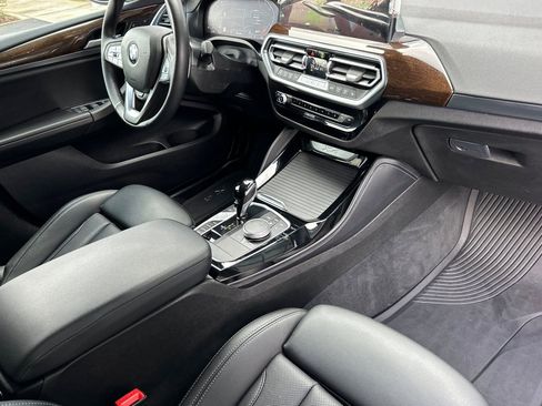 Used 2023 BMW X4 xDrive30i w/ Premium Package image 17