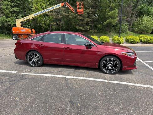 Used 2020 Toyota Avalon Touring w/ Advanced Safety Package FWD image 17