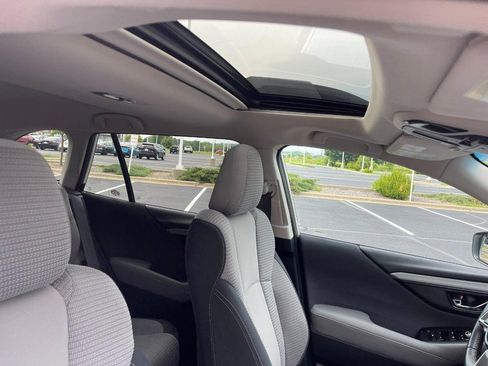 Used 2021 Subaru Outback Premium image 10
