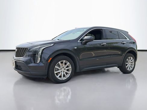 Used 2023 Cadillac XT4 Luxury FWD image 2