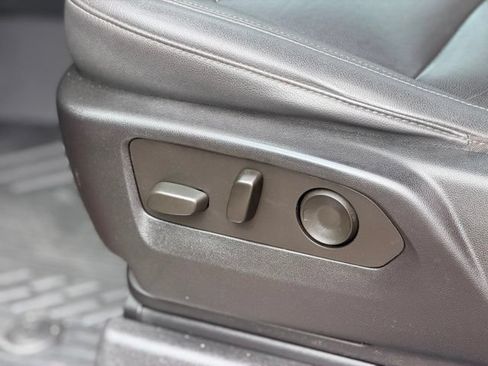 Used 2022 Chevrolet Silverado 1500 LT Trail Boss w/ Convenience Package II AWD/4WD image 8