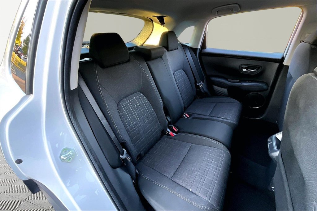 Used 2025 Honda HR-V LX image 19