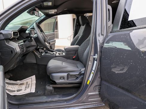 Certified 2025 Toyota Tacoma SR5 w/ SR5 Upgrade Package image 33