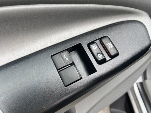 Used 2014 Toyota Tacoma 4x4 Access Cab w/ Convenience Package image 18