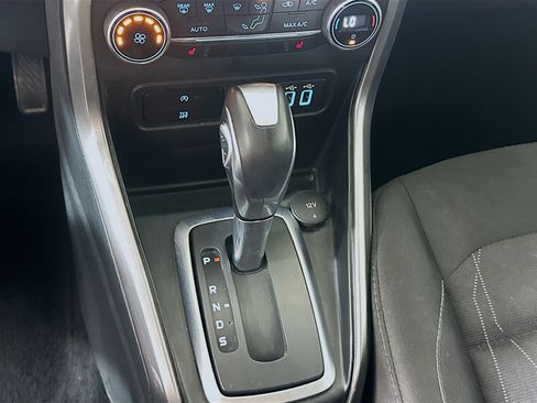 Used 2018 Ford EcoSport SE FWD image 24