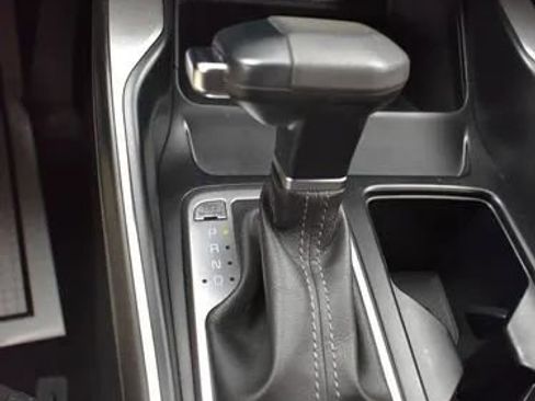 Used 2024 Kia Sorento LX image 35