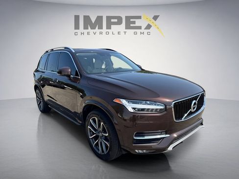 Used 2018 Volvo XC90 T6 Momentum w/ Momentum Plus Package AWD/4WD image 7