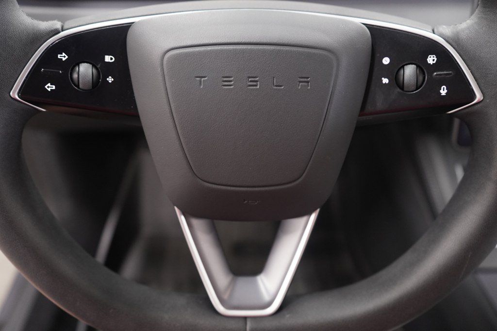 Used 2025 Tesla Model 3 Long Range RWD image 13