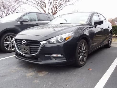 Used 2018 MAZDA MAZDA3 Touring image 1