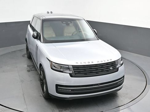 Used 2024 Land Rover Range Rover SE AWD/4WD image 40