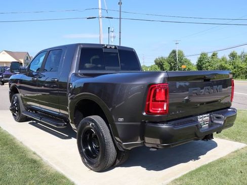 New 2026 RAM 3500 Laramie w/ Night Edition AWD/4WD image 37