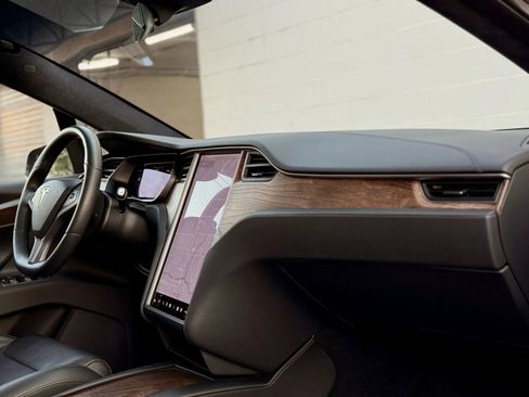 Used 2018 Tesla Model X 100D image 12