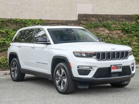 Used 2022 Jeep Grand Cherokee Limited 4xe AWD/4WD image 3