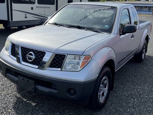 Used 2006 Nissan Frontier XE w/ (G01) XE Preferred Pkg image 2