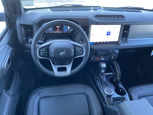 New 2025 Ford Bronco Badlands image 12