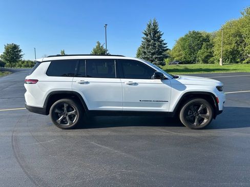 Certified 2023 Jeep Grand Cherokee L Laredo AWD/4WD image 2