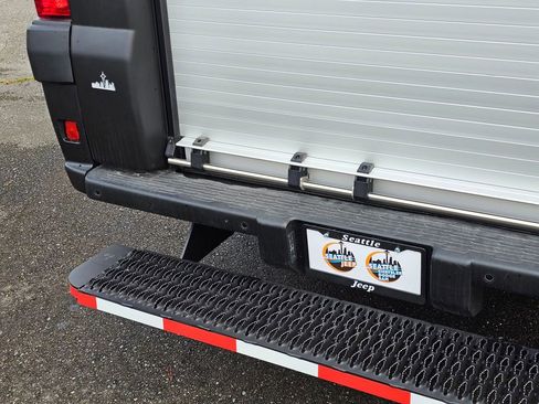 New 2024 RAM ProMaster 3500 w/ Delivery Van Package FWD image 14