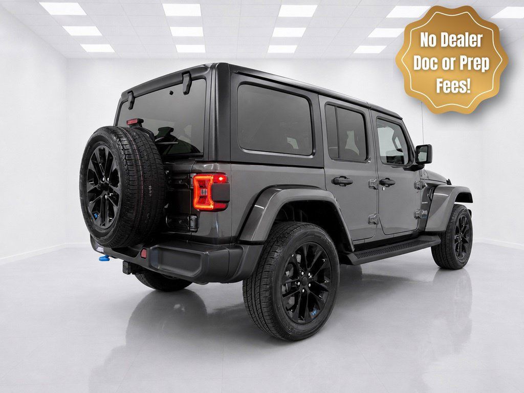 Used 2023 Jeep Wrangler Unlimited Sahara w/ Cold Weather Group AWD/4WD image 3