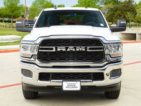 Used 2024 RAM 2500 Tradesman w/ Chrome Appearance Group AWD/4WD image 7