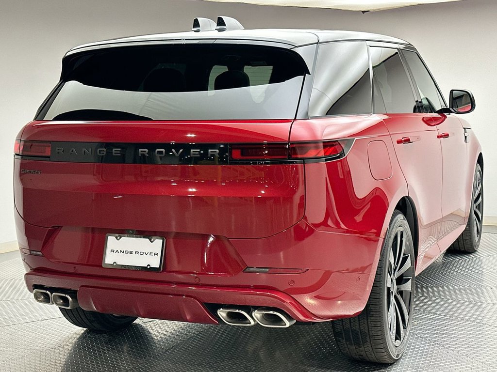 New 2027 Land Rover Range Rover Sport Dynamic SE AWD/4WD image 3
