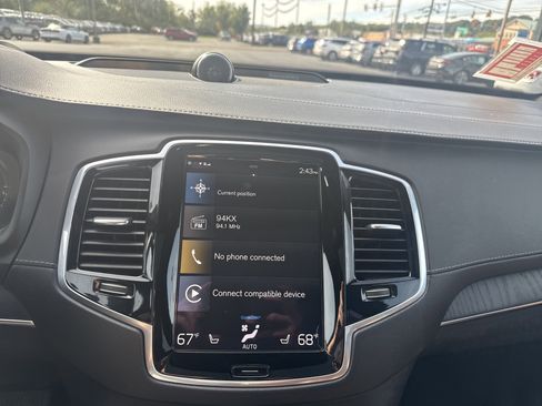 Used 2022 Volvo XC90 T8 Inscription image 23