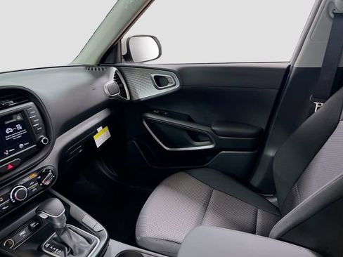 New 2025 Kia Soul LX w/ LX Technology Package image 21