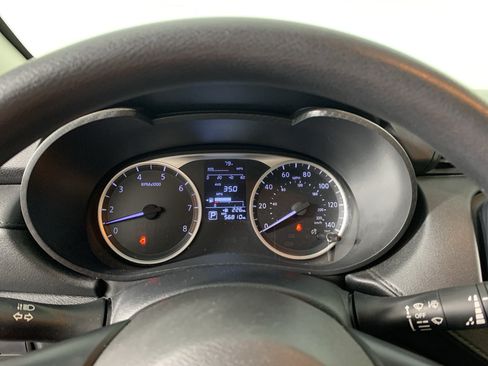 Used 2022 Nissan Versa S FWD image 22