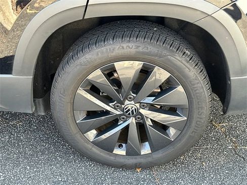 Used 2023 Volkswagen Taos S image 17