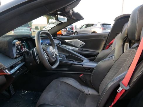 Used 2023 Chevrolet Corvette Stingray Premium Conv w/ Z51 Performance Package RWD image 9