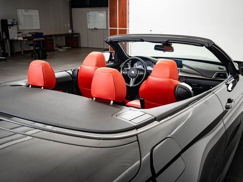 Used 2018 BMW M4 image 50