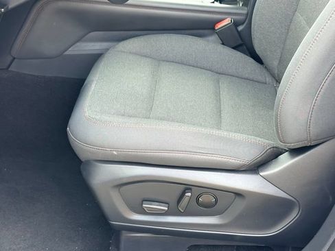 Used 2025 Ford Explorer Active AWD/4WD image 13