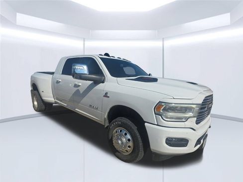 Used 2023 RAM 3500 Laramie AWD/4WD image 10