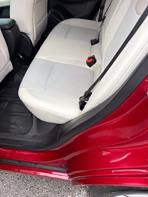 Used 2021 Buick Encore GX Select w/ Sport Touring Package AWD/4WD image 19