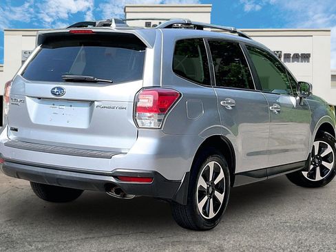 Used 2018 Subaru Forester 2.5i Premium AWD/4WD image 2
