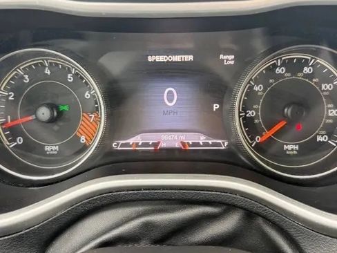 Used 2015 Jeep Cherokee Trailhawk w/ Trailer Tow Group AWD/4WD image 16